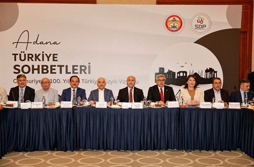 Vali Köşger, “Türkiye Sohbetleri; Cumhuriyetin 100. Yılında Türkiye Yüzyılı Programı”na Katıldı